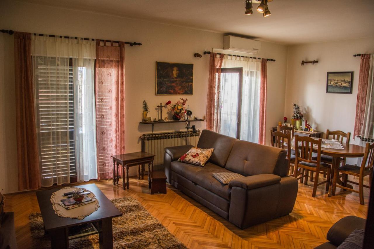 Apartman Zvjezda Biograd Na Moru Exterior photo